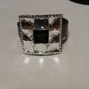 Fashion watch with rhinestones